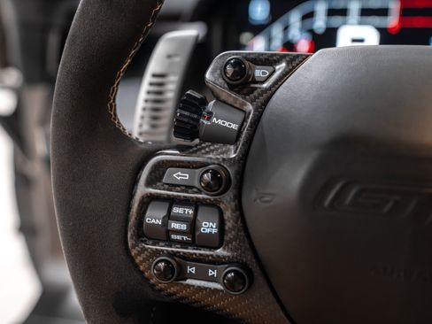 Used 2019 Ford GT image 11