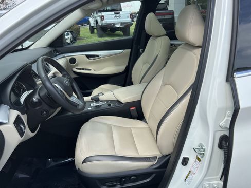 Used 2021 INFINITI QX50 Essential w/ Convenience Package AWD/4WD image 13