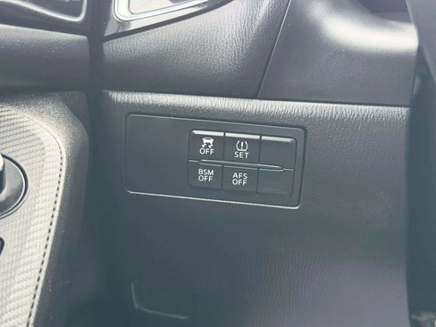 Used 2014 MAZDA MAZDA3 s Grand Touring FWD image 37