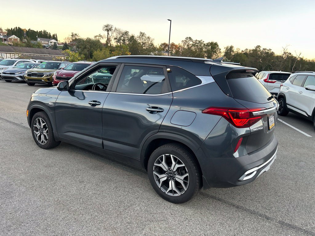 Certified 2021 Kia Seltos EX AWD/4WD image 4