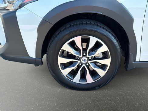 Used 2025 Subaru Outback Limited AWD/4WD image 12