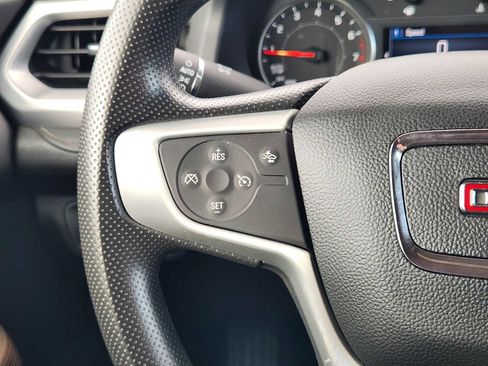 Used 2023 GMC Acadia SLE image 27