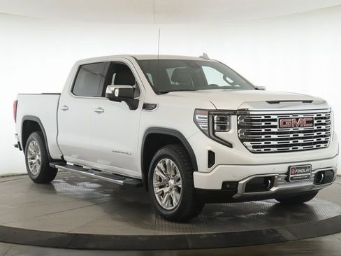 Used 2022 GMC Sierra 1500 Denali image 2