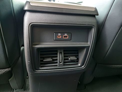 Used 2024 Nissan Murano SV w/ SV Midnight Edition Package image 24