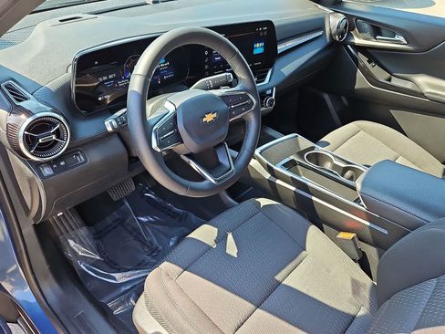 Certified 2025 Chevrolet Equinox LT FWD image 16