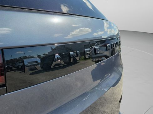 Used 2024 Land Rover Range Rover Sport Dynamic SE image 7