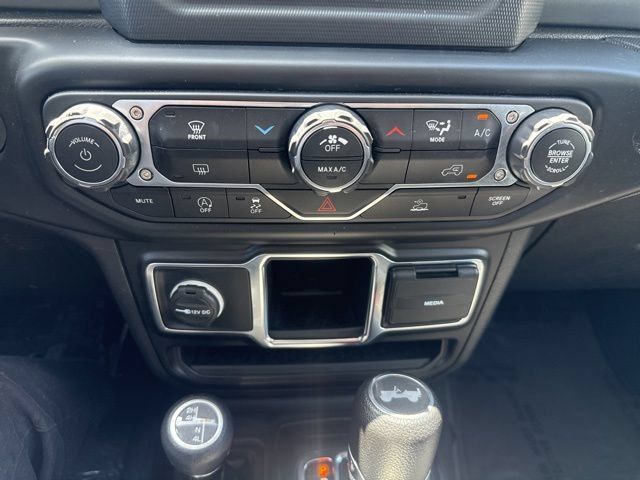 Certified 2022 Jeep Wrangler Unlimited Sport AWD/4WD image 15