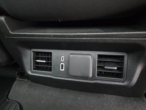 Used 2025 Chevrolet Silverado 1500 LT image 34