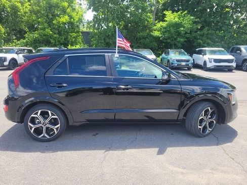 Certified 2025 Kia Niro EX Touring FWD image 6