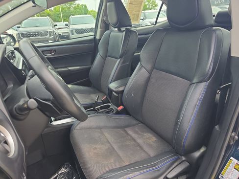 Used 2018 Toyota Corolla SE FWD image 15