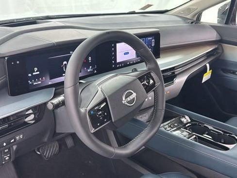 New 2025 Nissan Murano Platinum w/ Cargo Package AWD/4WD image 39