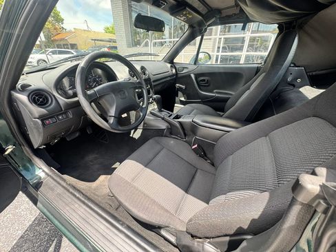 Used 1999 MAZDA MX-5 Miata RWD image 15