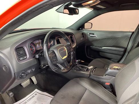 Used 2018 Dodge Charger SXT Plus w/ Blacktop Package RWD image 11