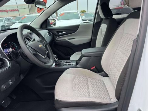 Used 2022 Chevrolet Equinox LS w/ LS Convenience Package AWD/4WD image 15