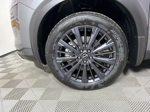 New 2026 Nissan Pathfinder SL w/ SL Premium Package FWD image 10