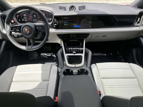 New 2026 Porsche Cayenne Coupe AWD/4WD image 15