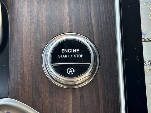 Certified 2025 Mercedes-Benz GLC 300 4MATIC image 19