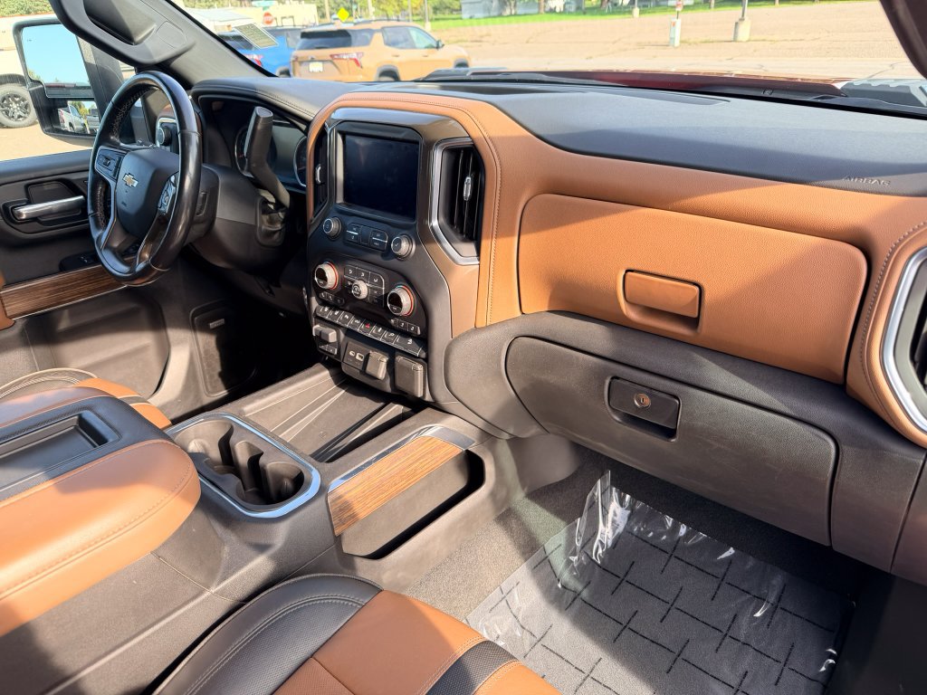 Used 2021 Chevrolet Silverado 3500 High Country w/ Safety Package II AWD/4WD image 8