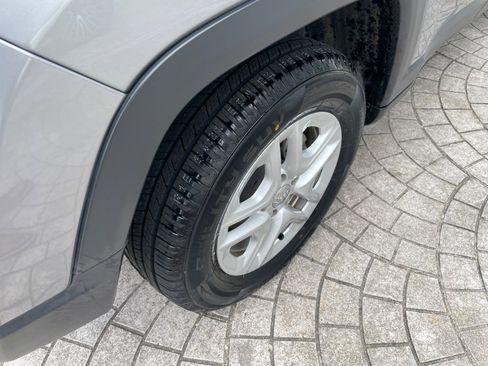 Used 2018 Jeep Compass Sport image 29