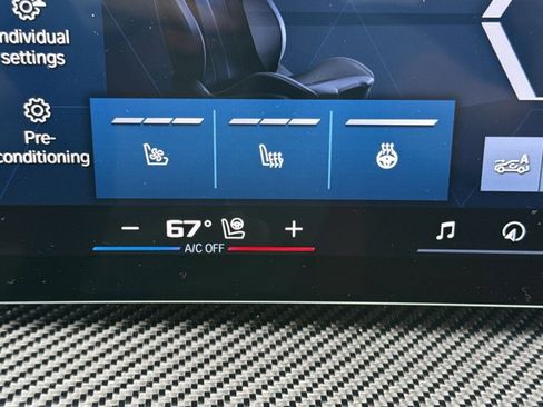 Used 2025 BMW X5 M Competition w/ Executive Package image 22