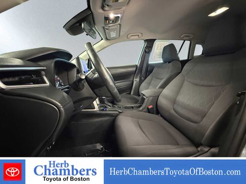 Used 2023 Toyota Corolla Cross LE AWD/4WD image 7