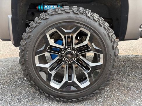 Used 2020 GMC Sierra 1500 AT4 w/ AT4 Premium Package AWD/4WD image 25