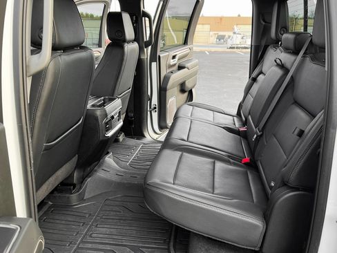 Used 2024 GMC Sierra 2500 Denali image 19