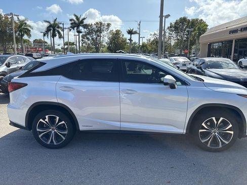 Used 2019 Lexus RX 450h AWD w/ Navigation Package image 4