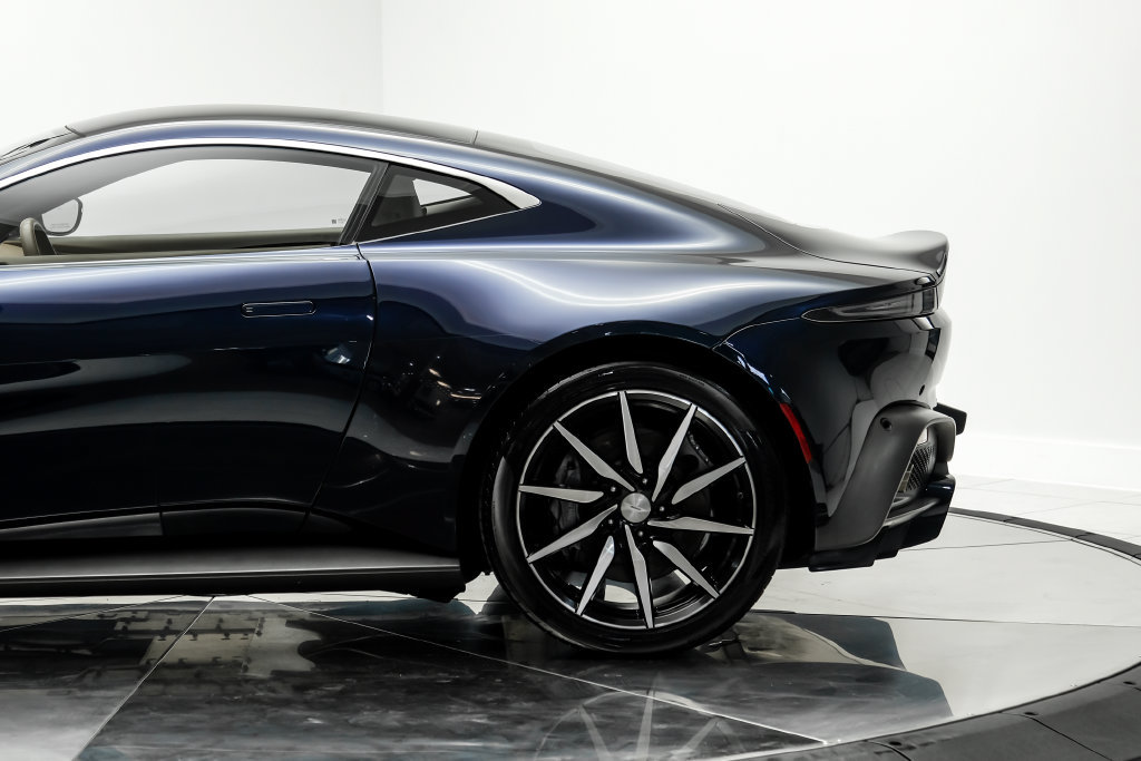 Used 2020 Aston Martin V8 Vantage Coupe RWD image 14