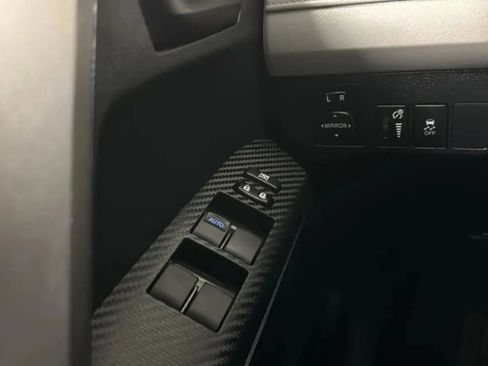 Used 2014 Toyota RAV4 LE AWD/4WD image 16
