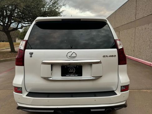 Used 2018 Lexus GX 460 image 4