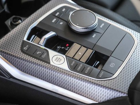 Used 2025 BMW 330i xDrive Sedan image 16