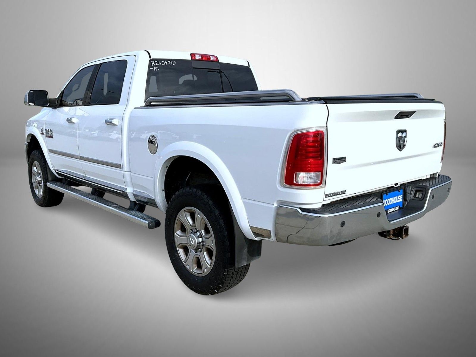 Used 2015 RAM 2500 Laramie w/ Cold Weather Group AWD/4WD image 7