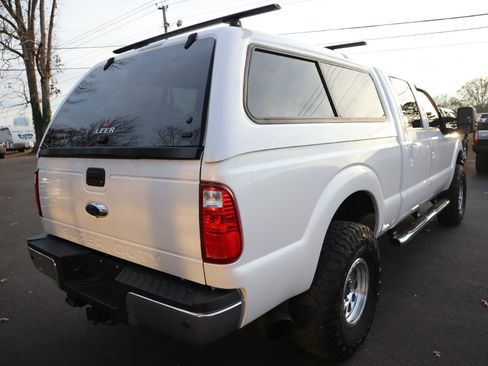 Used 2016 Ford F250 Lariat w/ Lariat Ultimate Package image 5