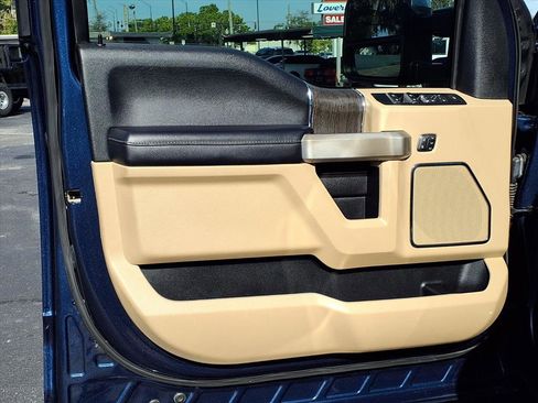 Used 2020 Ford F250 Lariat w/ Chrome Package image 14