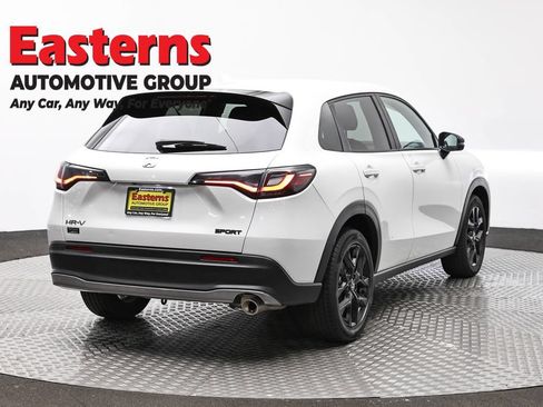 Used 2023 Honda HR-V Sport image 5
