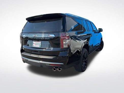 Used 2023 Chevrolet Suburban Premier w/ Premium Package AWD/4WD image 3