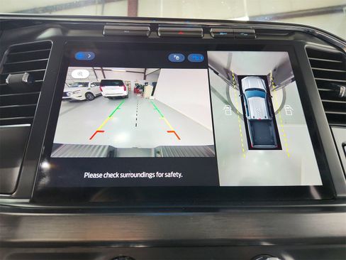 Used 2024 Ford F250 Lariat w/ Chrome Package image 32