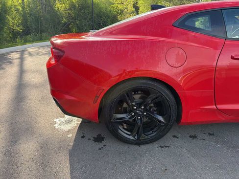 Used 2022 Chevrolet Camaro LT w/ Technology Package RWD image 10