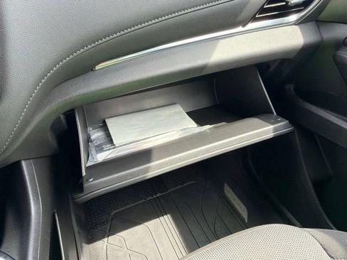 Certified 2023 Chevrolet Traverse LT FWD image 35