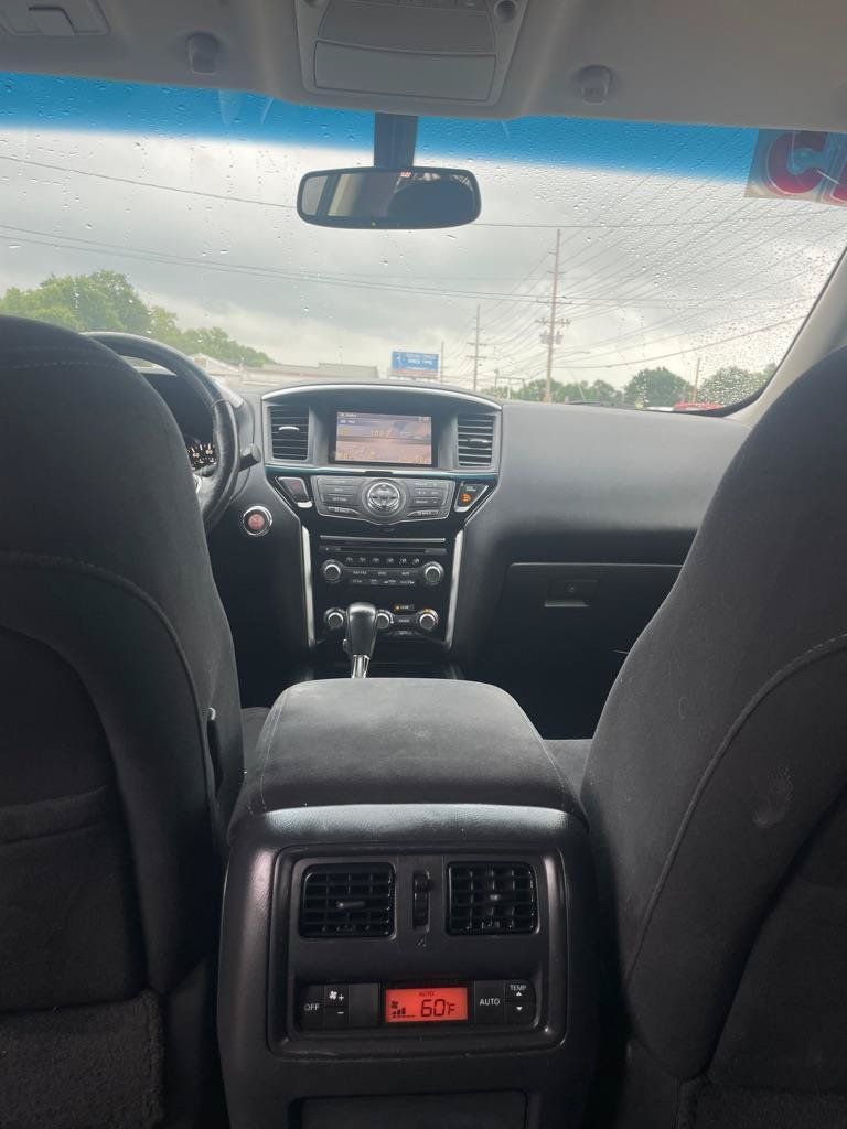 Used 2015 Nissan Pathfinder 4WD image 14