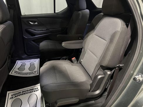 Used 2023 Chevrolet Traverse LT FWD image 22