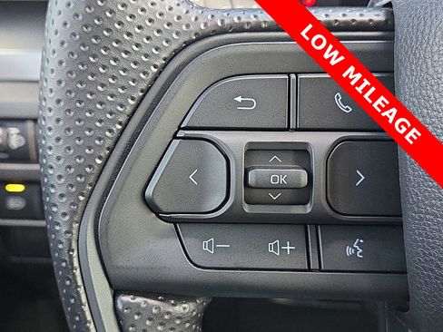 Used 2025 Toyota Tacoma SR5 image 21