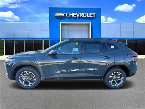 New 2026 Chevrolet Trax LT w/ Driver Confidence Package image 6