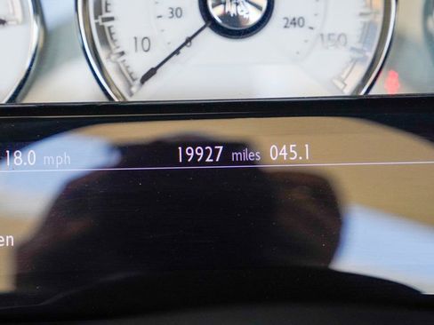 Used 2016 Rolls-Royce Dawn image 59