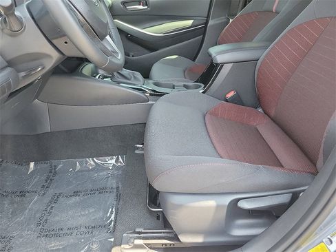 Used 2024 Toyota Corolla SE image 19