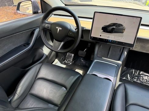 Used 2022 Tesla Model Y Long Range AWD/4WD image 37