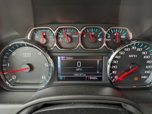 Used 2017 Chevrolet Tahoe LT w/ LT Signature Package RWD image 8
