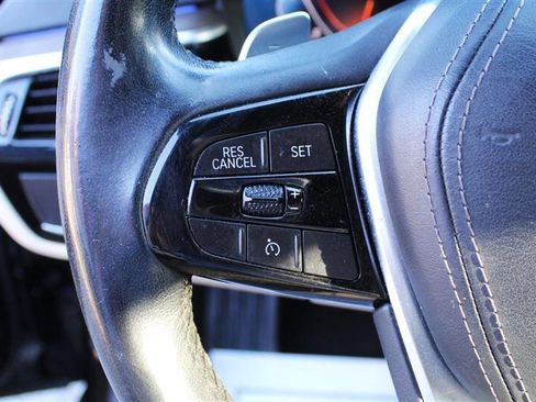 Used 2020 BMW 530i w/ Convenience Package image 17