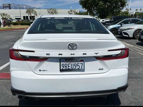 Certified 2025 Toyota Camry SE FWD image 4
